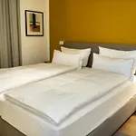 Apartamento Gesamte In Mit Grosser Terrasse By Interhome *